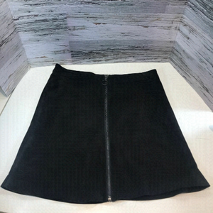 Simons 𝅺Icone Black Suede A Line Skirt Full Front Zipped Petite Small 16’ Long